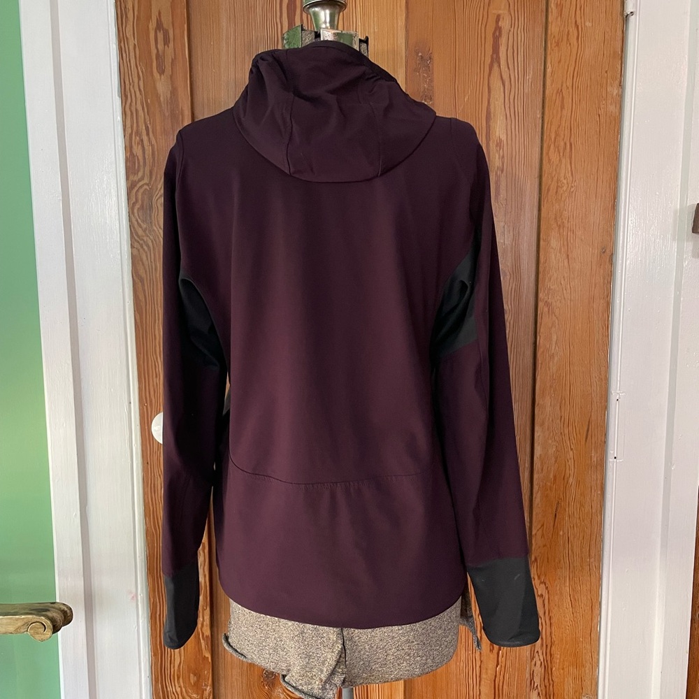 Mountain Hardware Chockstone Pullover Hoodie Soft… - image 5